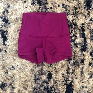 Lululemon Hottie Short Highwaisted